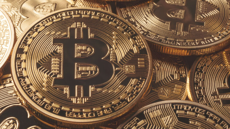 analyst, bitcoin